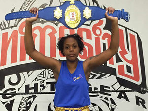 Supporting image for story: Lauren Johnson keen to play it like a pro