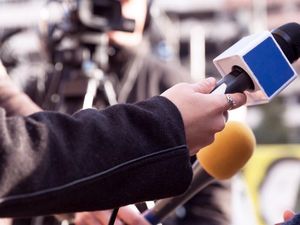 Supporting image for story: You’re going to really feel for this journalist who got puked on while reporting live