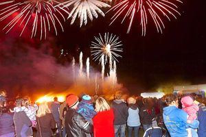 Supporting image for story: Shropshire crowds enjoy fireworks fun