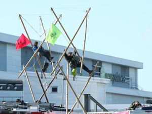 Supporting image for story: Ministers and MPs criticise protesters for targeting printing presses