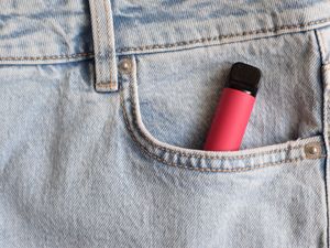 Supporting image for story: Largest study on youth vaping suggests it is a gateway to smoking