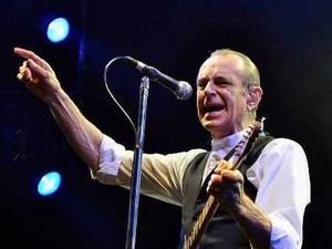 Supporting image for story: Fear factor as Francis Rossi set to sail solo