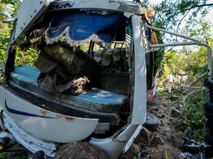 Supporting image for story: At least nine dead after suspected militants fire at Hindu pilgrims in Kashmir