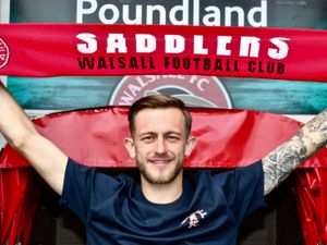 Supporting image for story: Walsall sign goalscoring free agent midfielder Charlie Lakin