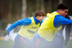 David Muller Wolfe is all smiles in Wolves training (Photo by Brett Patzke - WWFC/Wolves via Getty Images)