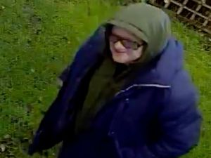Supporting image for story: WATCH: Thief steals £35,000 worth of jewellery and electronic items from home