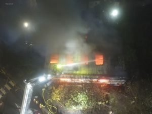 Supporting image for story: Empty factory blaze in Dudley that closed roads and bus station caused by spread of outdoor fire 