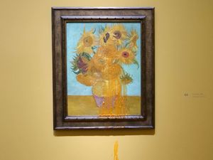 Supporting image for story: National Gallery bans liquids after ‘physical damage’ to paintings by protesters