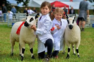 Grace 7 and Alice 3 Ravenscroft-Jones from Whitchurch with Dandylion and Daisy..