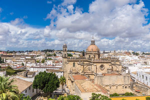 Kathedrale von Jerez in der Altstadt von Jerez de la Frontera in Anadalusien