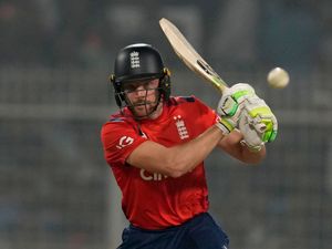Supporting image for story: Jos Buttler shows England team-mates how it is done in first T20 against India