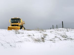 Supporting image for story: Amber snow warning in force as wintry conditions bring disruption
