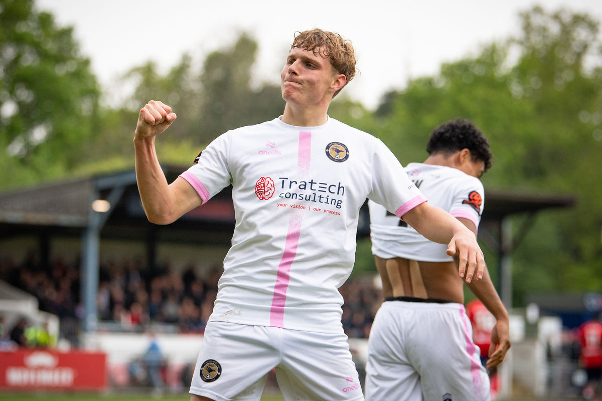Powerful, quick and old-school - What Bournemouth loanee Jonny Stuttle could bring to Walsall