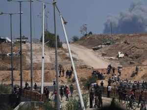 Supporting image for story: Dozens of people waiting for aid among 94 killed in Gaza, authorities say