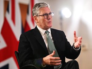 Supporting image for story: Starmer urges Britons to leave Lebanon as he calls for immediate ceasefire