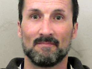 Supporting image for story: Notorious fraudster Mark Acklom who posed as MI6 agent ordered to pay £125,000