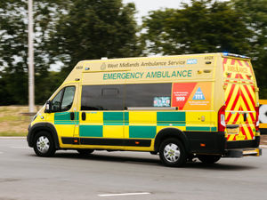 Supporting image for story: Seriously injured woman cut out from car and taken to hospital after Whitchurch crash