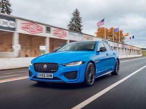 Supporting image for story: Jaguar reveals motorsport-inspired XE Reims Edition