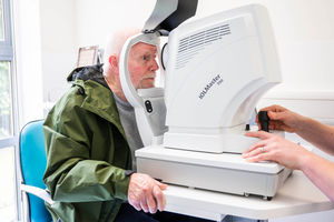 Cataract eye health check at Optegra