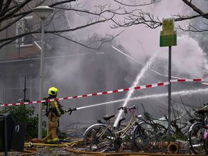 Supporting image for story: Explosion causes injuries and damages apartments in The Hague