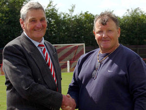 Supporting image for story: Ex-Scholars manager Mervyn Rowe dies, aged 84