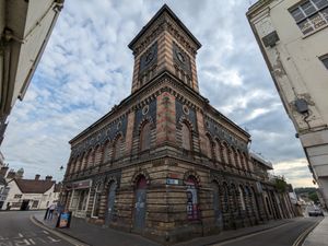 Supporting image for story: Hundreds sign petition calling for restoration of Bridgnorth town centre building left partly empty