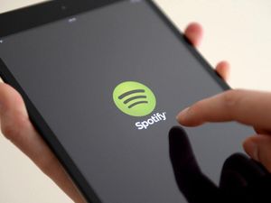 Supporting image for story: Apple labels Spotify anti-competition complaint ‘misleading rhetoric’