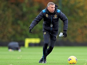 Supporting image for story: Wolves v Burnley: Gary O'Neil has strong message for players ahead of Burnley test