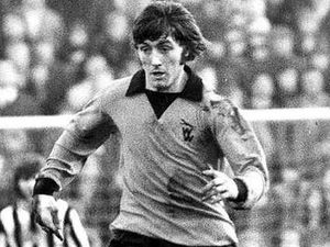 Supporting image for story: Wolves legends kick off for charity game