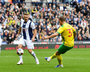 Simon Cox puts Team Brunt 3-1 up