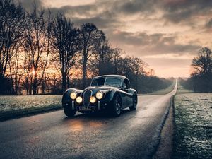 Supporting image for story: British start-up announces electric powertrains for classic cars