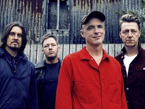 Supporting image for story: Travis front man Fran Healy speaks of his love for the West Midlands at Birmingham gig