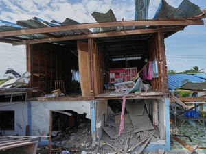 Supporting image for story: Thailand accuses Cambodia of causing first civilian death in new border fighting