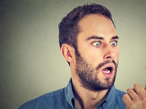 Supporting image for story: Quiz: Are you actually left handed?