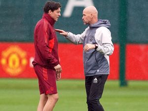 Supporting image for story: Victor Lindelof boosts Manchester United after Leny Yoro suffers injury