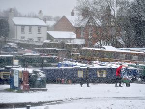 Supporting image for story: Shropshire snow recap as schools were cancelled before weather improved
