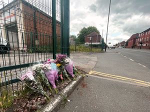 Supporting image for story: Man arrested on suspicion of murder after 16-year-old hit by car on pavement