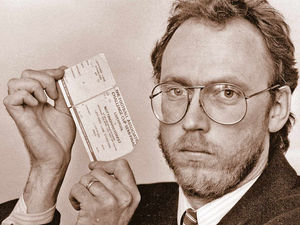 Supporting image for story: Hillsborough disaster: WATCH: Walsall GP's horror as 'war zone' unfolded on pitch