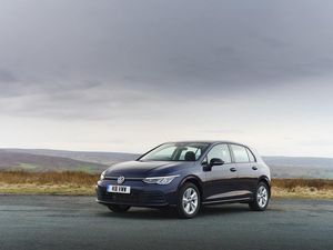 Supporting image for story: Volkswagen restarts Golf deliveries following software issues