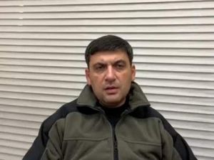 Supporting image for story: Visa red tape is distracting men fighting on frontline, says Ukraine’s former PM