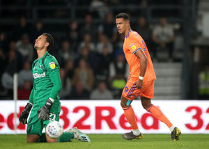 Cardiff City's Robert Glatzel (right) celebrates