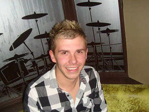 Supporting image for story: 1,000 tributes to crash victim