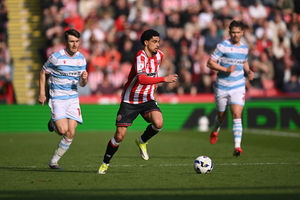 Hoever in action for Sheffield United against the Blades on Saturday (Photo by Harriet Massey/Getty Images)