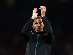 Supporting image for story: Wolves boss Gary O'Neil: PGMOL have apologised for 'non-penalty clanger'