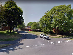 Supporting image for story: Burglars try to break into Telford home in the middle of the day