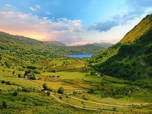 Supporting image for story: New push to get people to use Welsh names at national parks