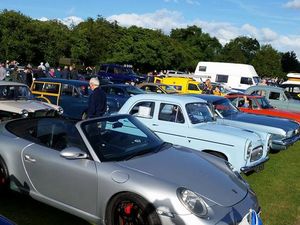 Supporting image for story: Wharf Classic Car Show renamed to honour former organiser