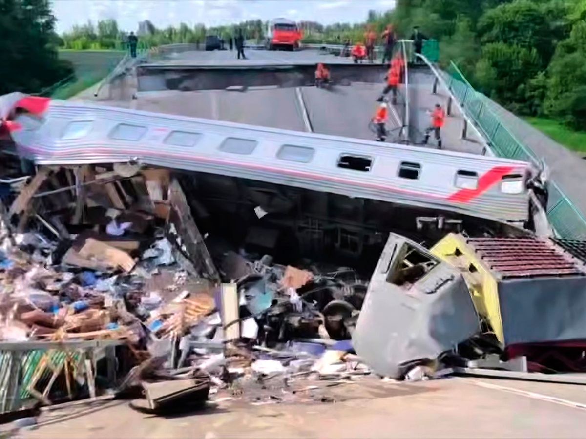 Seven dead as two bridges in Russia collapse after explosions