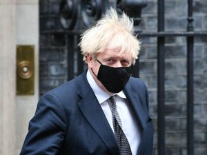 Supporting image for story: Johnson holds crisis talks amid fears of new variant Covid