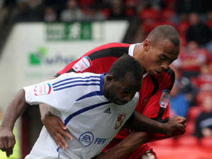 Supporting image for story: Walsall 1 Swindon 2